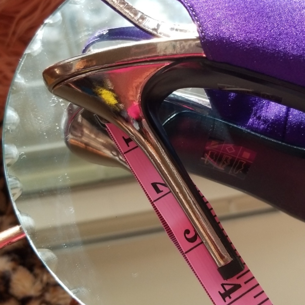 NWOT Vibrant purple fun shoes - Picture 5 of 7